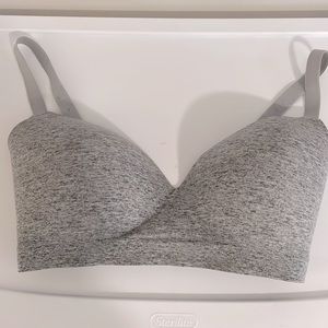 SOMA ENBLISS
Wireless Bra
STYLE: 570222679